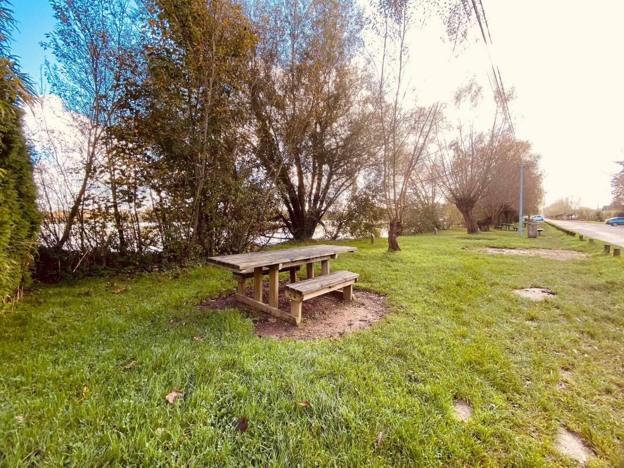 Studio Premium, A 50M Du Lac D'Ardres Avec Terrasse Zewnętrze zdjęcie